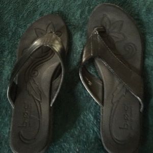 BOC thong sandals black